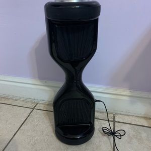 Black Hover board W/ Charger !